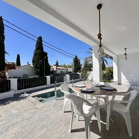 Montsia 23 - Casa Con Piscina Privada En Будинок відпочинку Росес